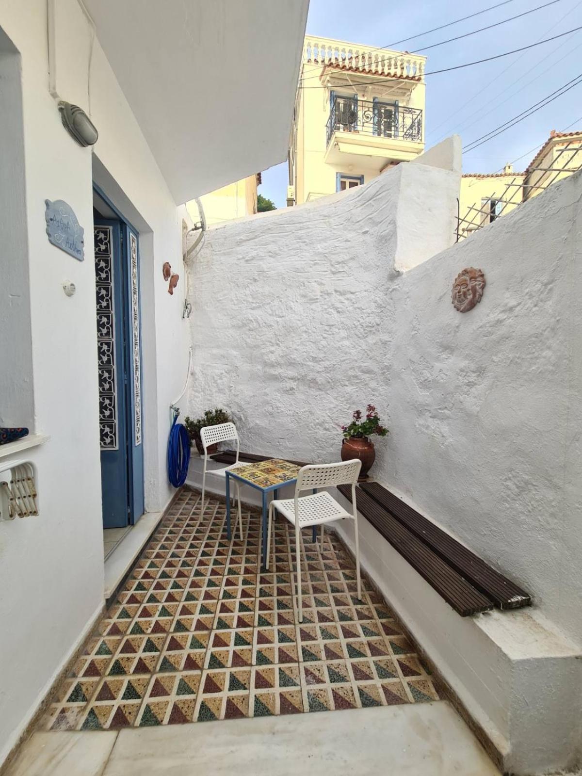 Aithra -Cosy Studio In Centre Of Poros Poros Town Dış mekan fotoğraf